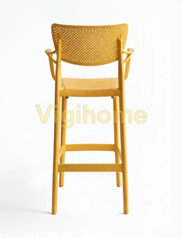 Tabouret de bar Malta sur terrasse — usage extérieur résistant UV