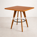 Table Carrée 70×70 en Bois Massif | Design Mid-Century | Bois Noble & Sky